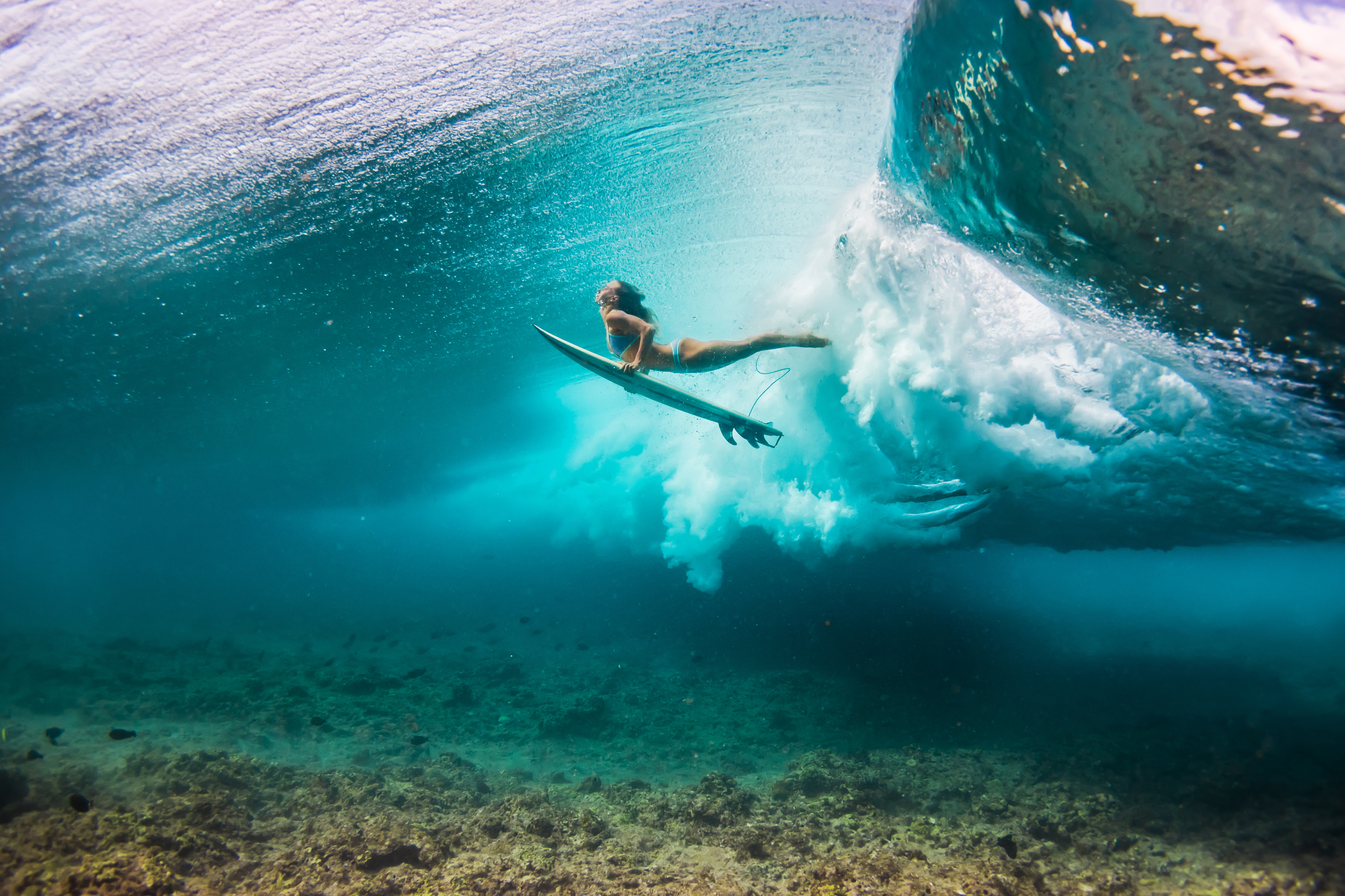Underwater surfing